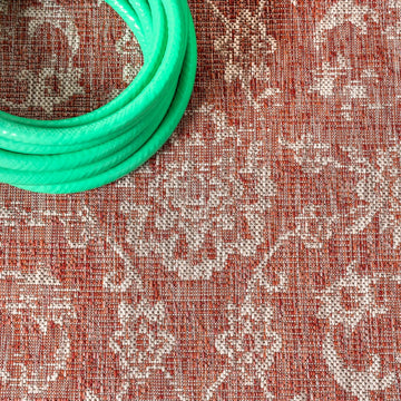 Tela Bohemian Textured Weave Floral Indoor/outdoor Runner Rug